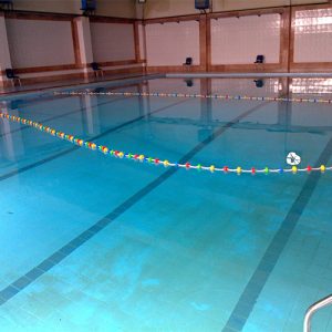 آب بندی استخر